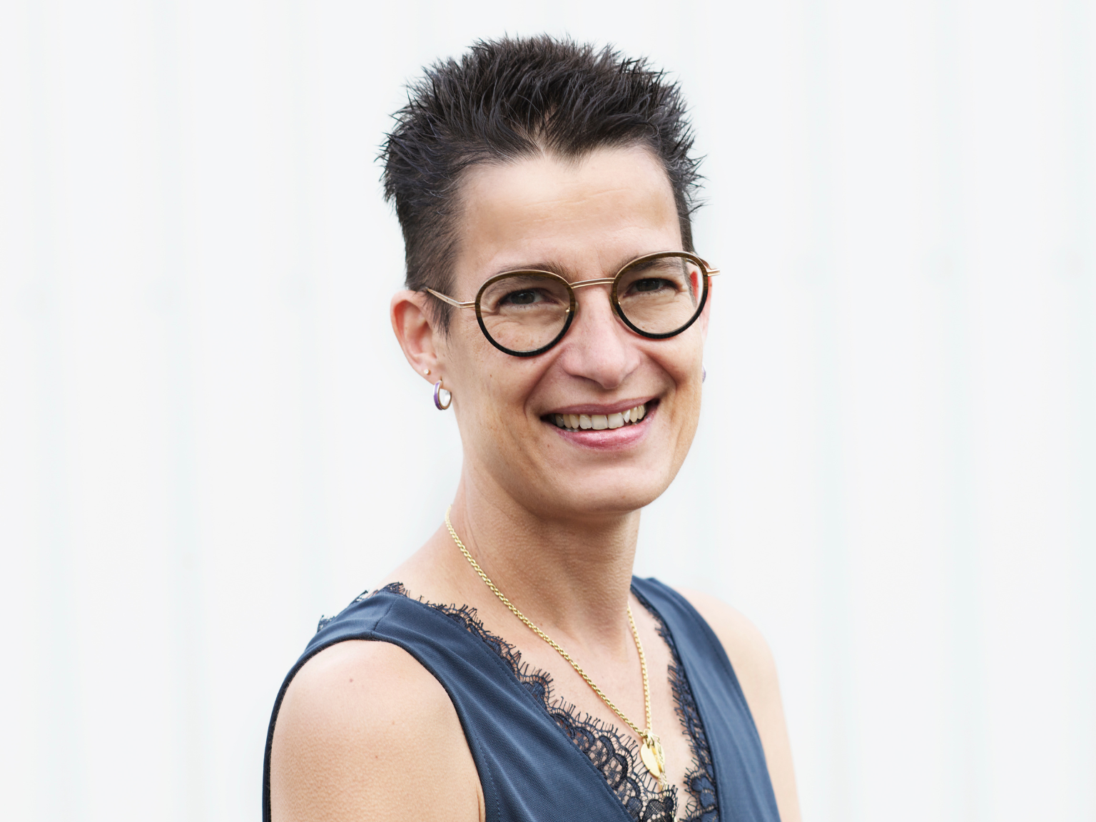 Portraitfoto von Nicole Frutig , Administration antenne en Suisse romande