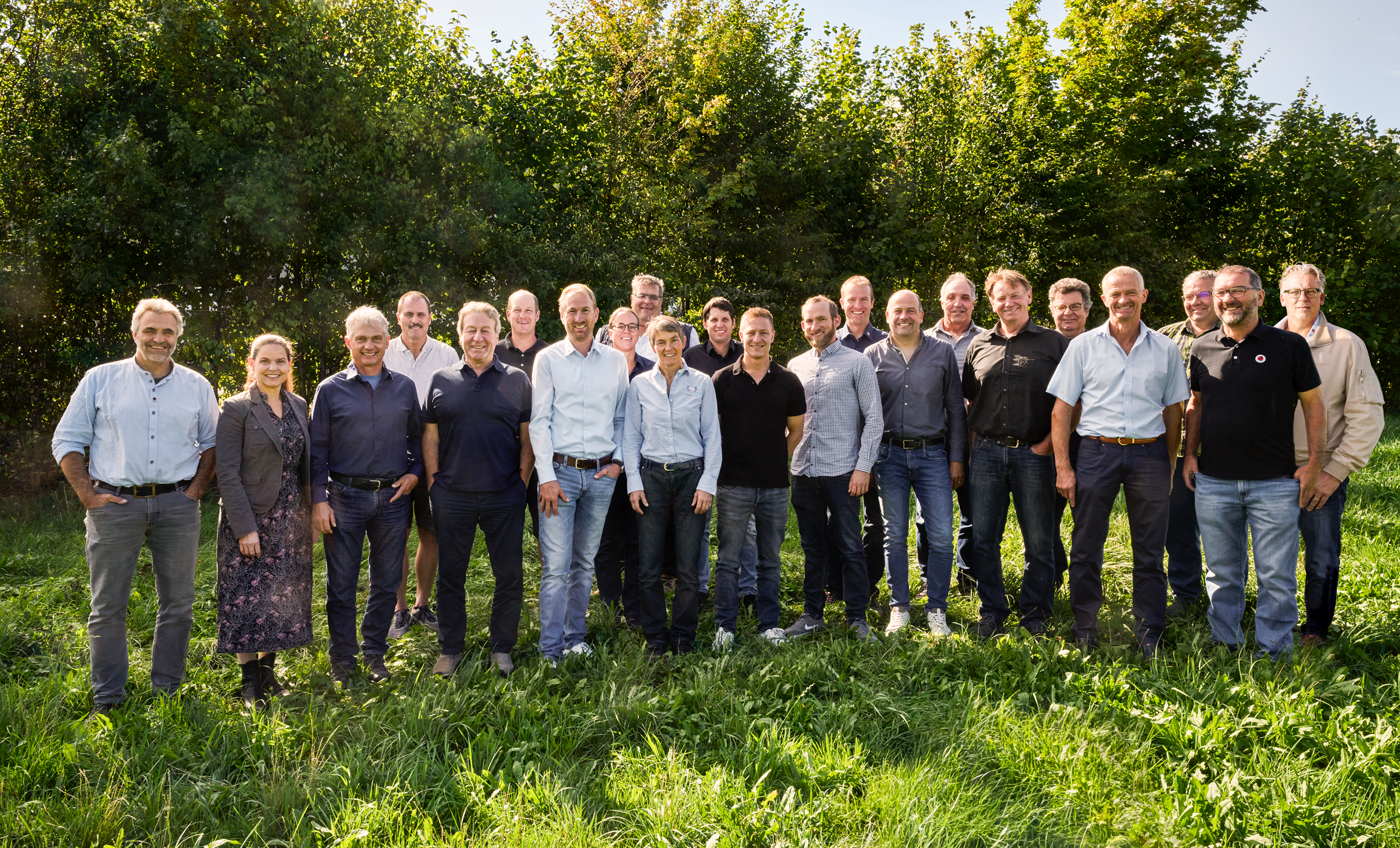 Gruppenfoto des IP-SUISSE Vorstandes vor einem Maisfeld